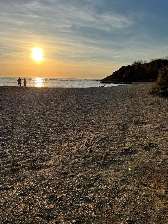 Le Rayon Vert Six-Fours-les-Plages Exterior foto